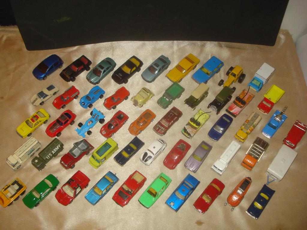 MAJORETTE - HUSKY Etc. Gros Lot d'Anciennes Voitures 70-80's, Enlèvement ou Envoi, Utilisé, Voiture, Autres marques
