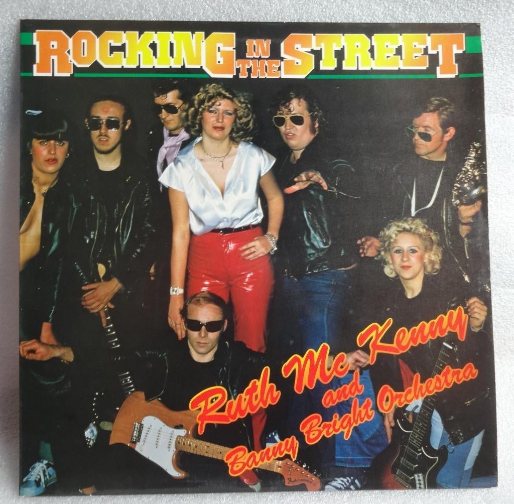 Ruth McKenny et Banny Bright Orchestra, Enlèvement ou Envoi