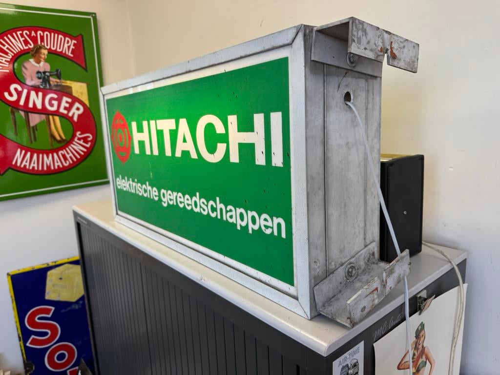 Boîte à lumière publicitaire Hitachi Tools, Enlèvement, Utilisé, Table lumineuse ou lampe (néon)