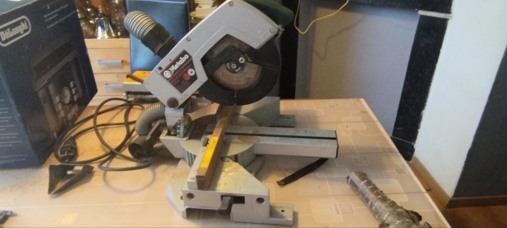 Scie a onglet metabo en très b etat, Bricolage & Construction, Enlèvement ou Envoi, Utilisé