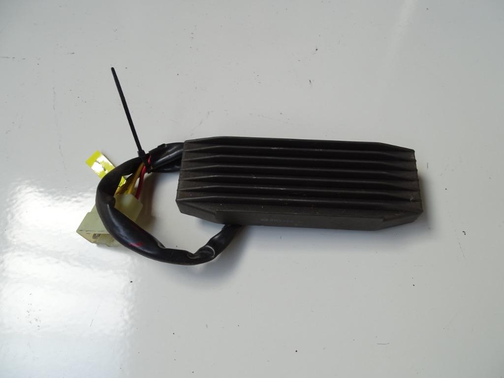 suzuki intruder vs600 vs800 spanningsregelaar, Motoren, Ophalen of Verzenden, Gebruikt