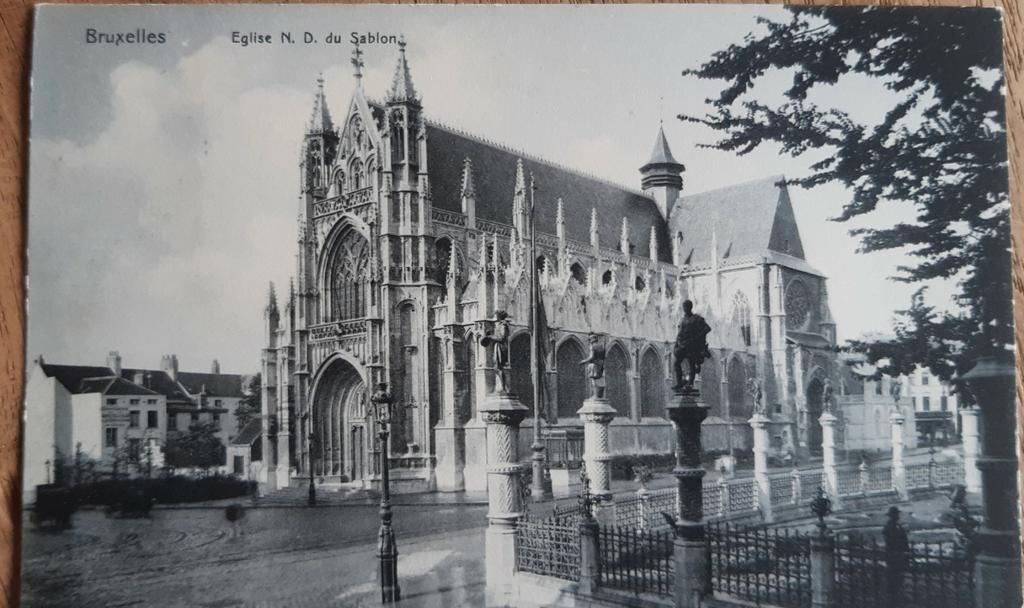 BRUXELLES EGLISE Sablon ZAVEL kerk, Ophalen of Verzenden, Zo goed als nieuw