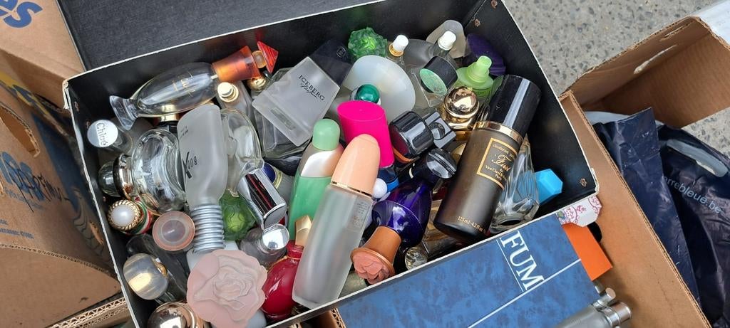 Lege parfum flesjes, Ophalen, Zo goed als nieuw