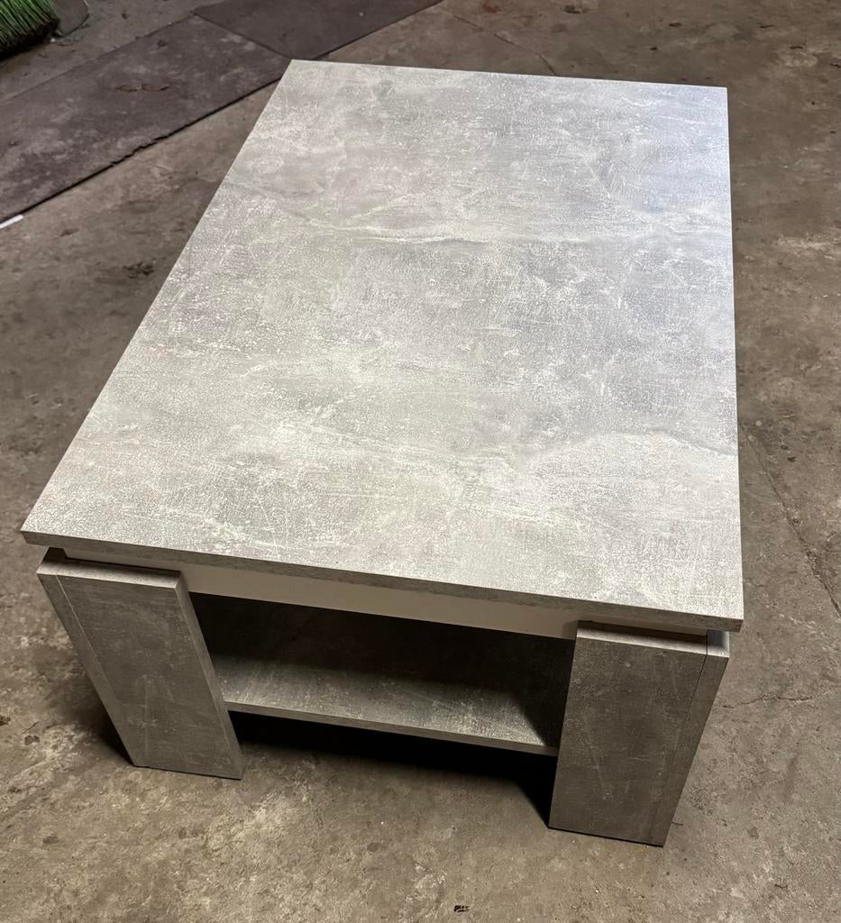 Table basse effet beton, Enlèvement, Comme neuf