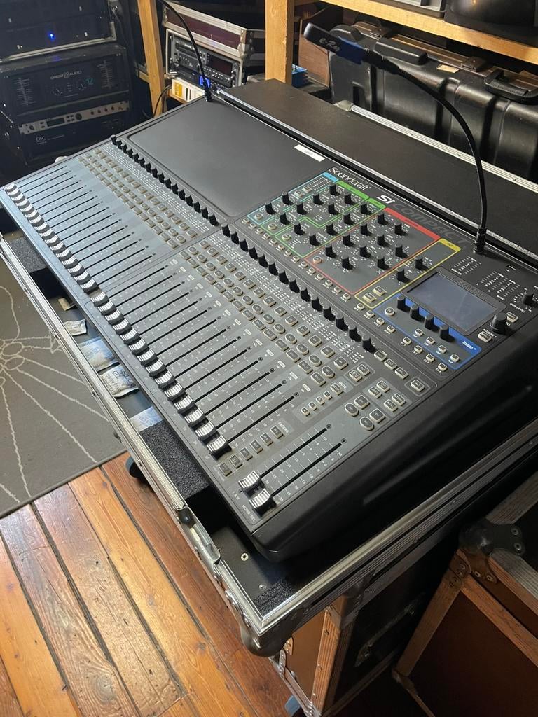 Soundcraft Si Compact 32ch, Muziek en Instrumenten, Mengpanelen, Zo goed als nieuw, Ophalen