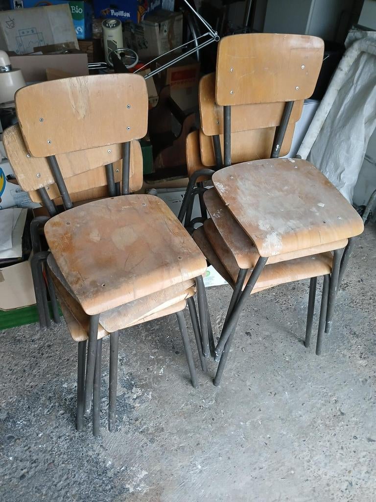 8 anciennes chaises d’école, Enlèvement, Comme neuf