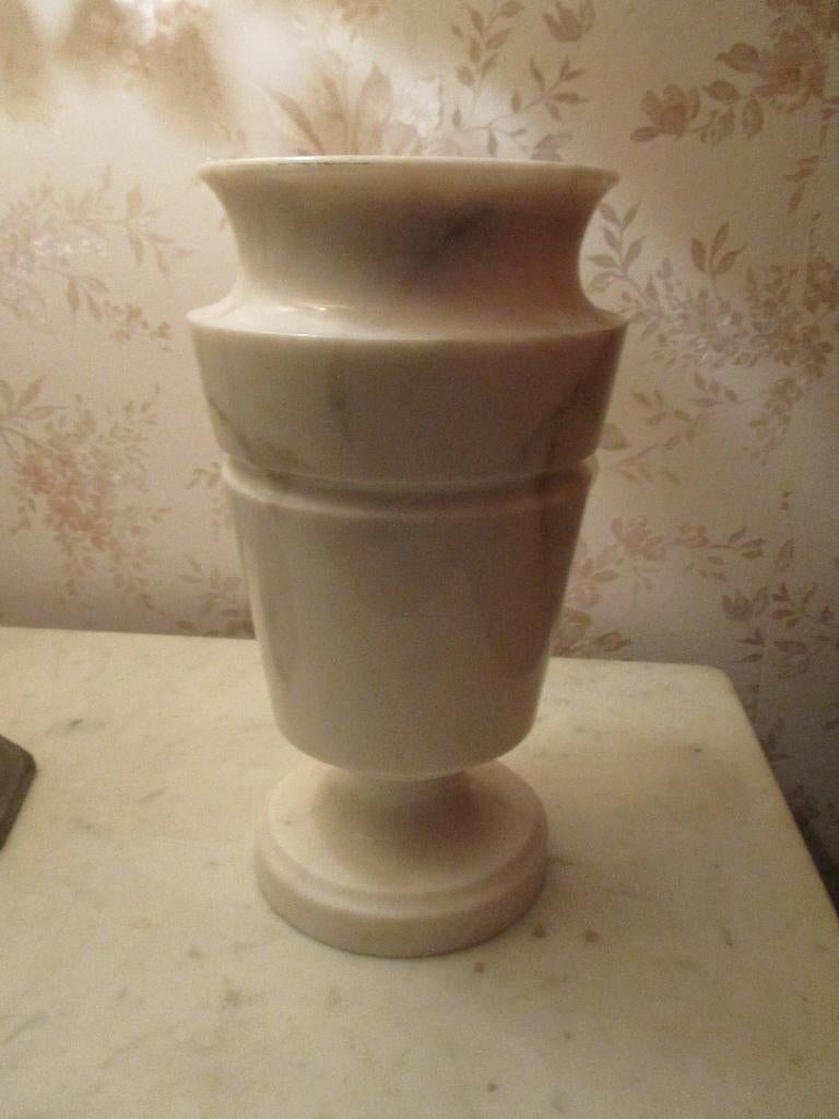 vaas in witte marmer, Antiek en Kunst, Ophalen of Verzenden