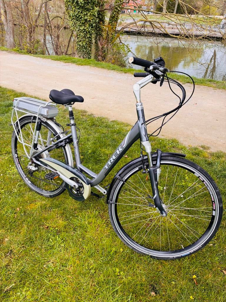 Vélo électrique Trek navigator, Enlèvement, Comme neuf, Vitesses