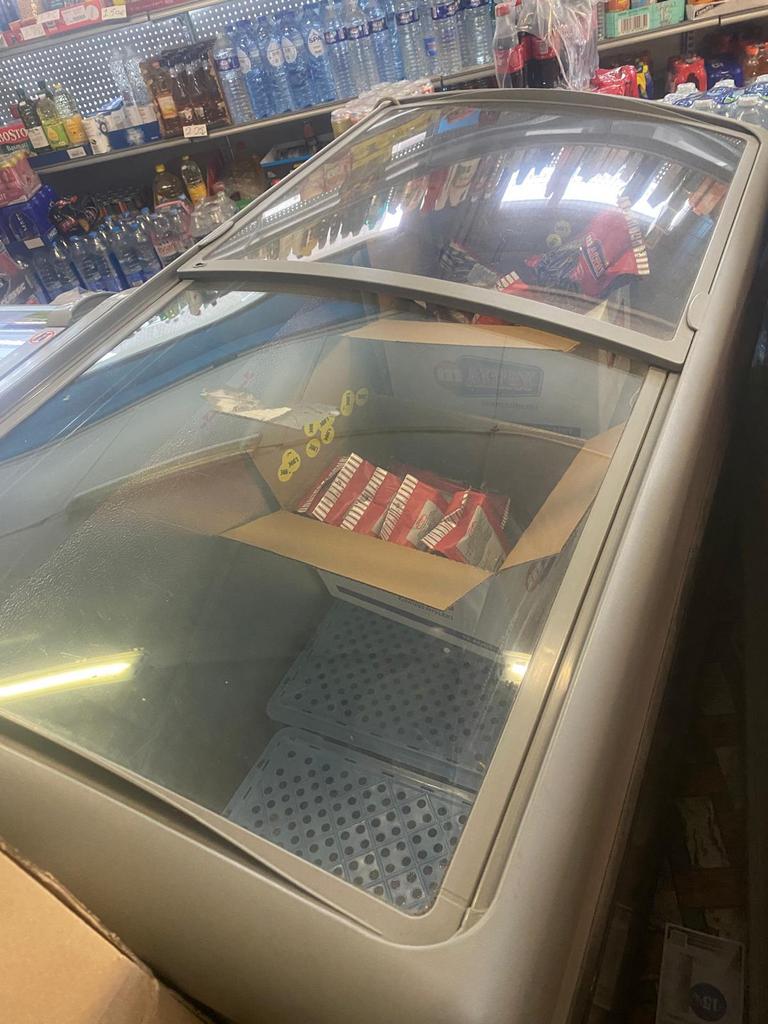 Congélateur magasin, Ophalen, Zo goed als nieuw