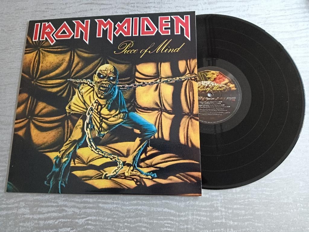 Iron Maiden  Lp  Piece of Mind - black vinyl, Cd's en Dvd's, Vinyl | Hardrock en Metal, Ophalen of Verzenden, Zo goed als nieuw