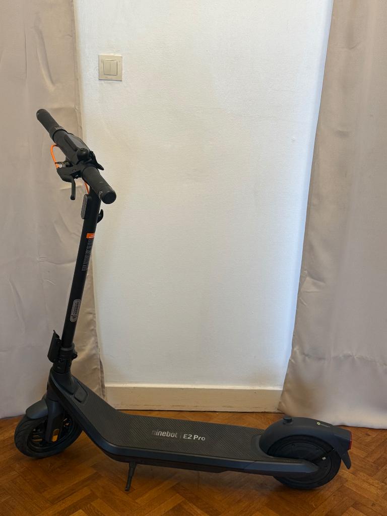 Elektrische step Ninebot E2 Pro, Ophalen, Zo goed als nieuw, Elektrische step (E-scooter), Ninebot