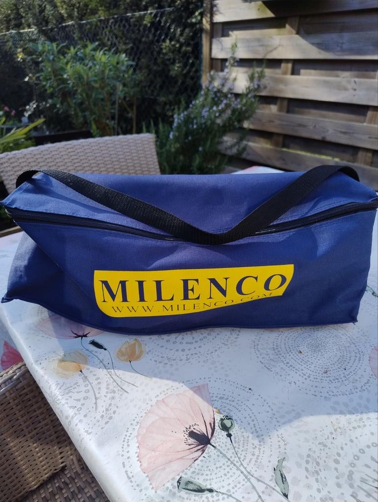 Milenco zijspiegels caravan, Enlèvement