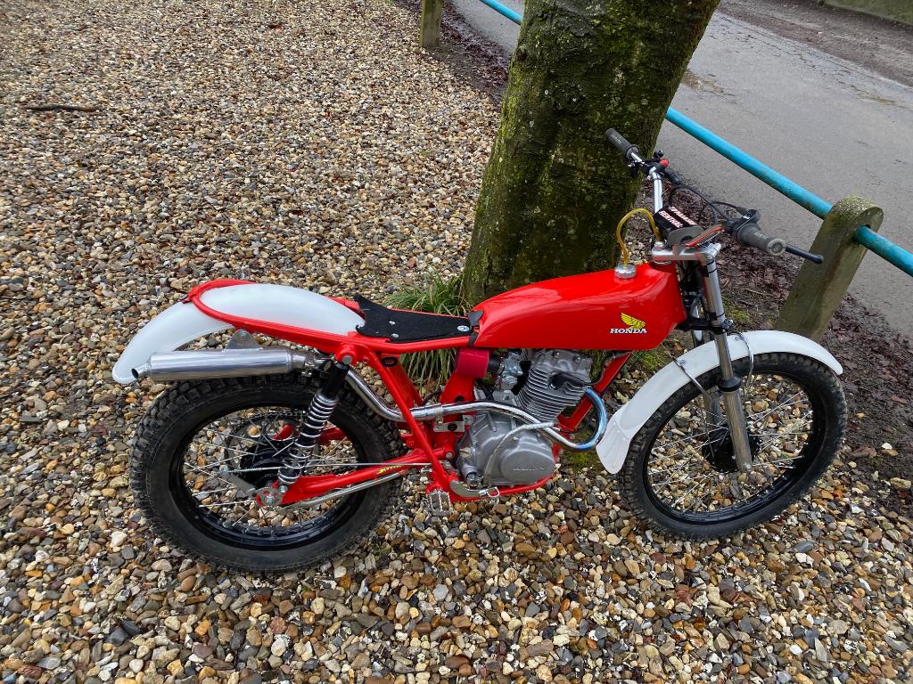 moto trial Honda TL 175