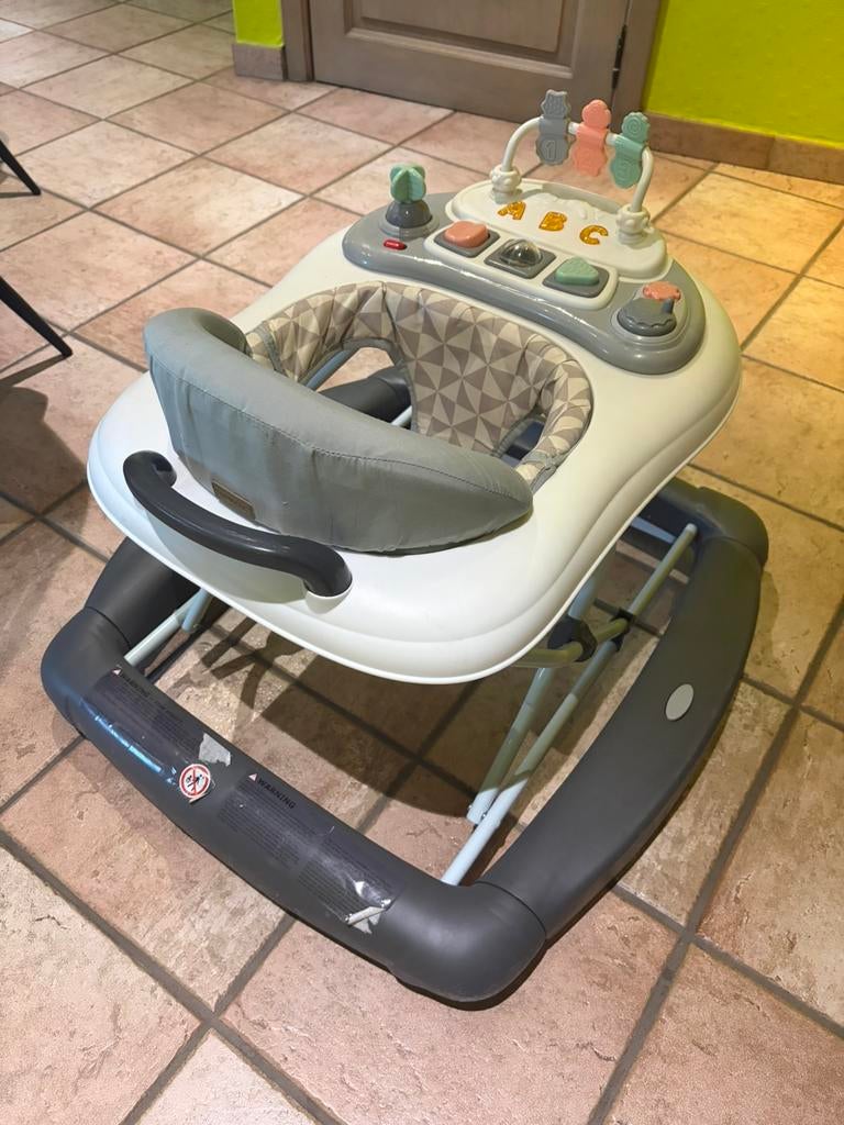 Troteur bebe dreambaby, Enfants & Bébés, Relax bébé, Enlèvement, Utilisé, Topmark, Avec ceinture(s)