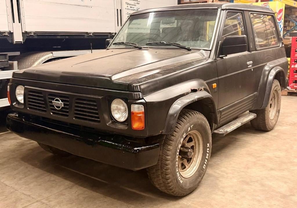 Nissan Patrol Y60 1991, Auto's, Nissan, 4 deurs, Stof, 4 cilinders, Zwart