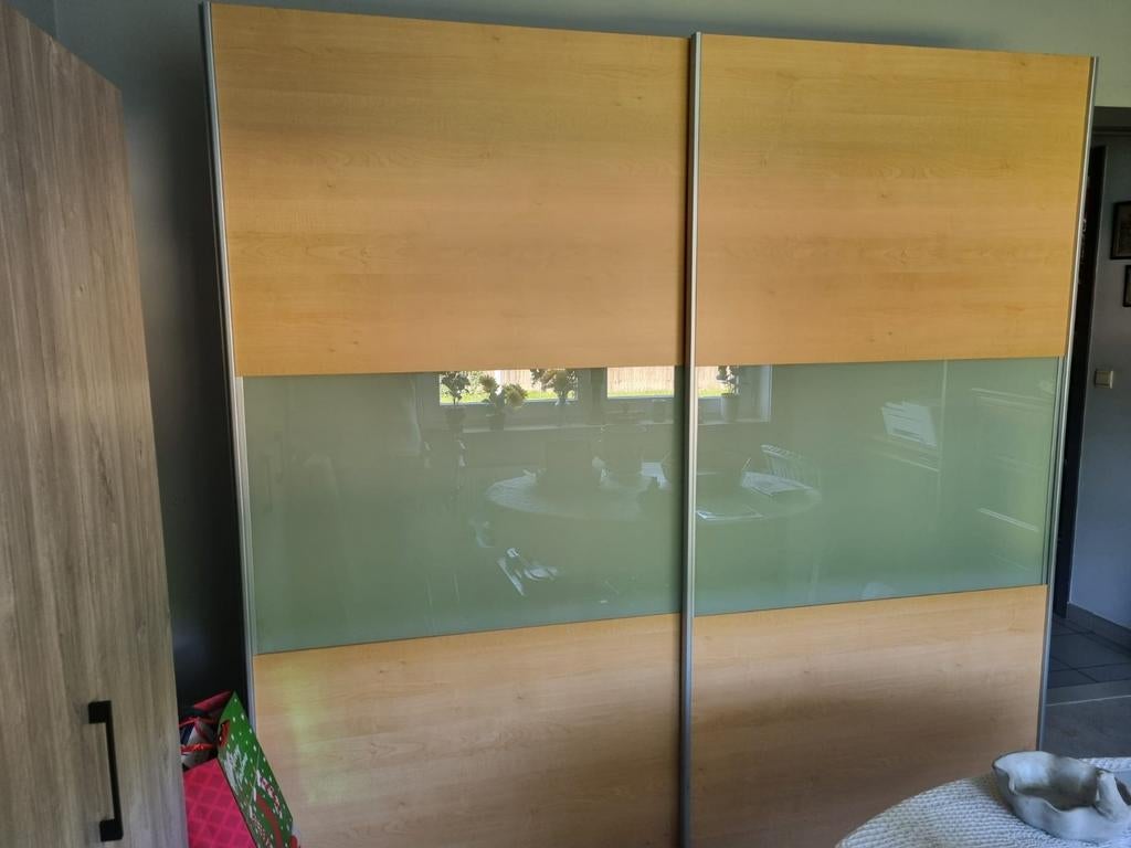 Stevige kast goeie staat, Ophalen