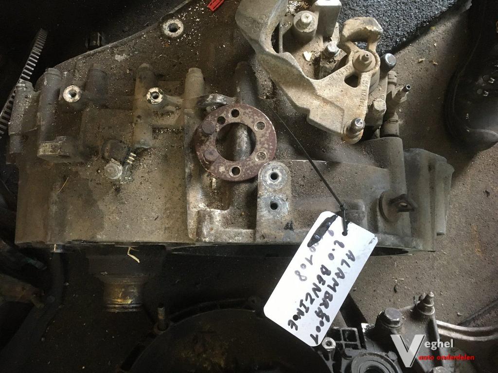 Seat Alhambra 2.0 benzine '01 versnellingsbak 5 versn., Ophalen, Gebruikt, -, -