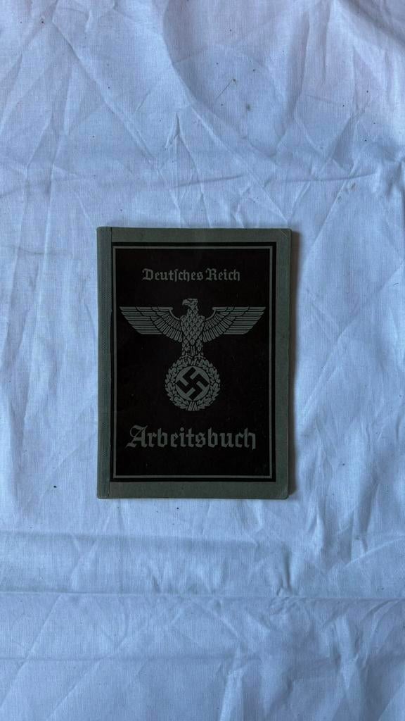 Arbeitsbuch - WW2, Verzamelen, Militaria | Algemeen, Verzenden, Landmacht, Boek of Tijdschrift