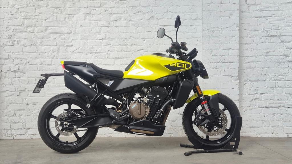 Husqvarna Vitpilen 801 Pure Performance @motomobilia, Motoren, Motoren | Husqvarna, 2 cilinders, 801 cc, Motorrijbewijs A, Bedrijf