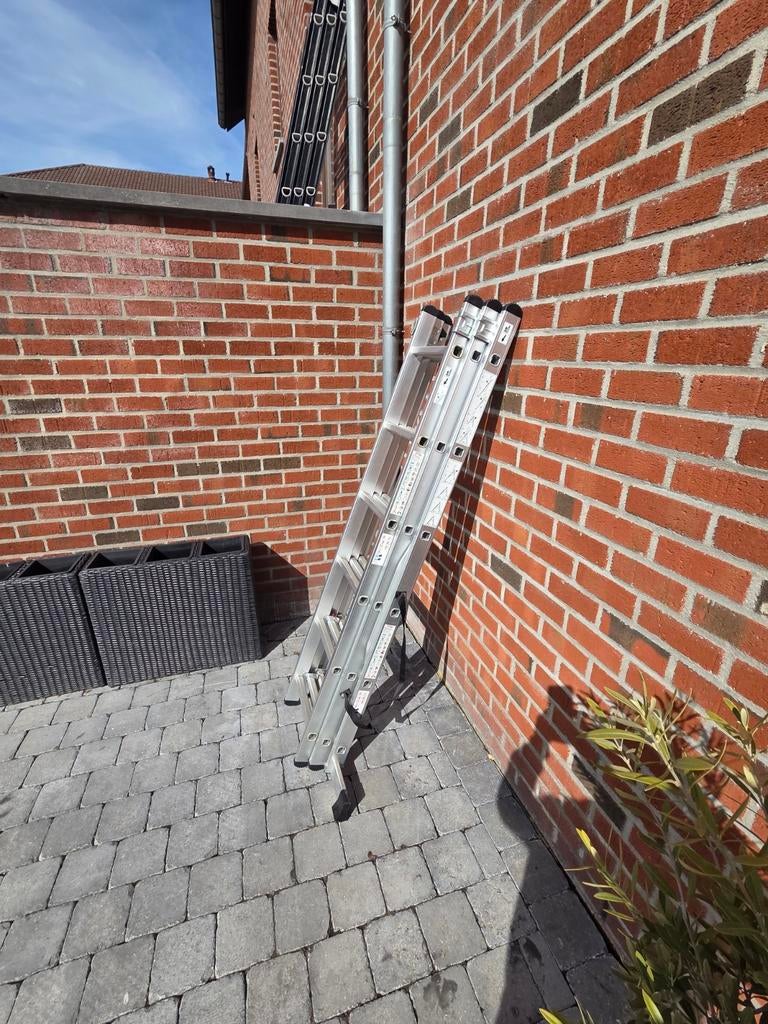 2 echelles à vendre, Enlèvement