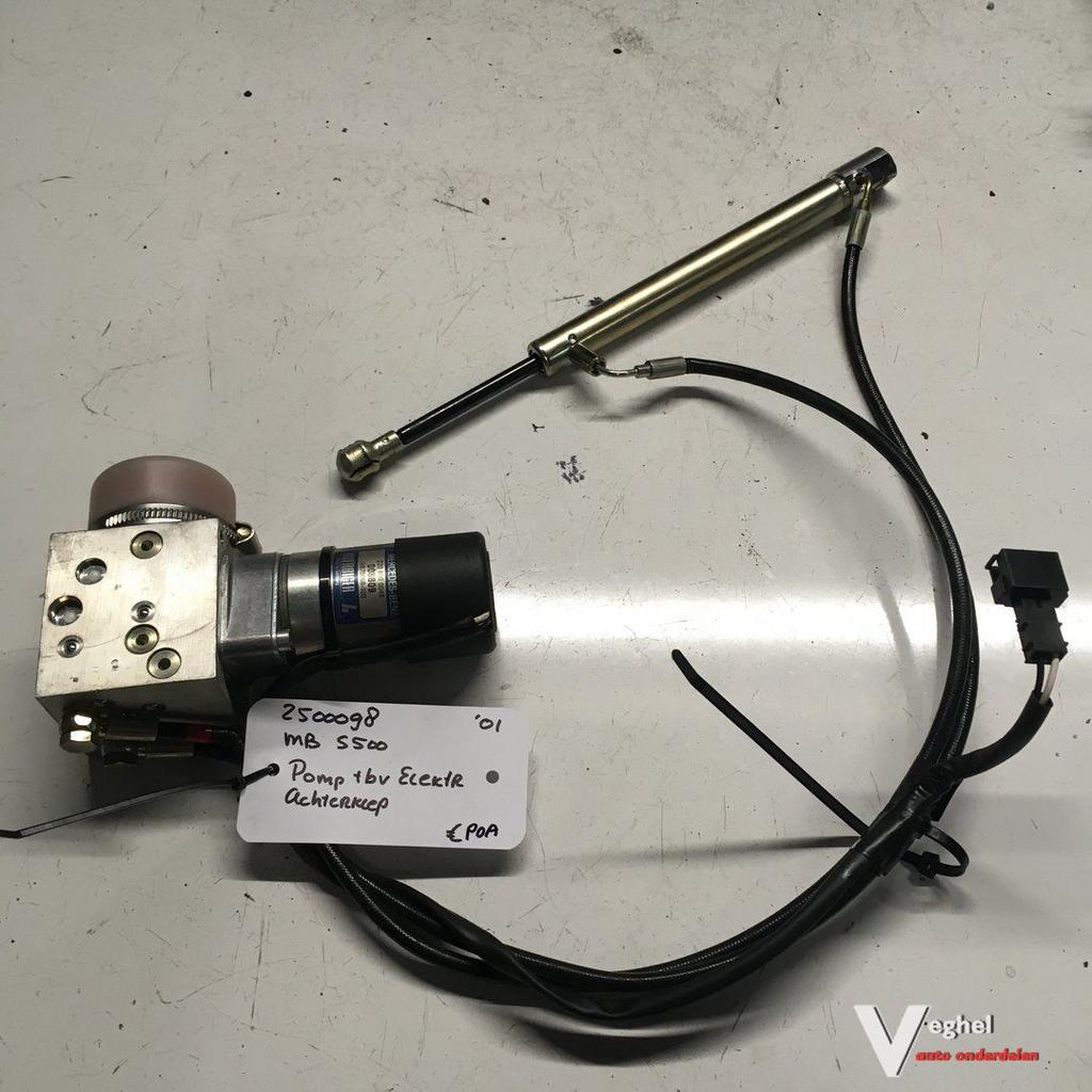 Mercedes S500 2001 Hydraulische achterklep Pomp 220 800 0048, Auto-onderdelen, Gebruikt, -, -, Ophalen of Verzenden