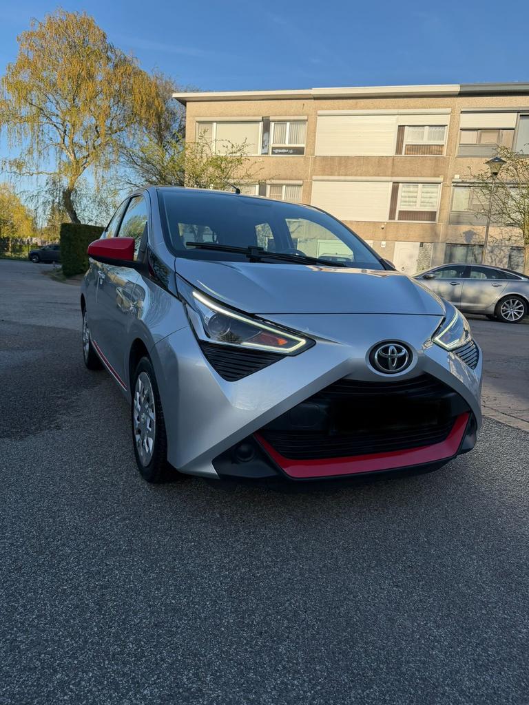 Toyota Aygo AUTOMAAT!, Auto's, Toyota, Stof, USB, 5 deurs, Particulier