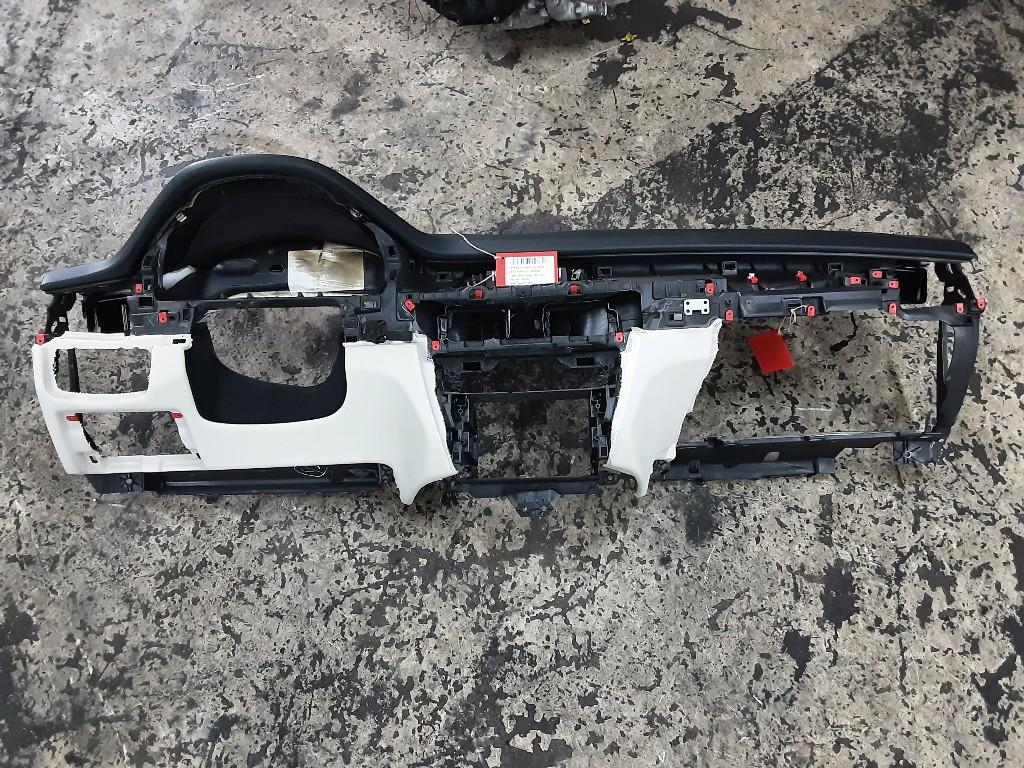 TABLEAU DE BORD BMW X5 (F15) (01-2013/07-2018), Mevr. I. Hauben, Utilisé, BMW, Rue de l'Espoir 34 34
4030  GRIVEGNÉE, BE