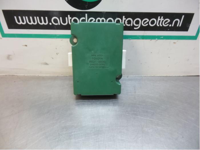 Ordinateur contrôle fonctionnel d'un Lexus IS 200 (IS 200 9, -, 3 mois de garantie, Lexus, Utilisé