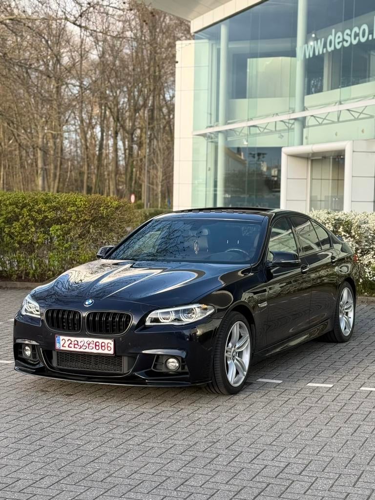 BMW 535i xDrive F10 LCI 2014, Auto's, BMW, Automaat, Euro 6, USB, Blauw