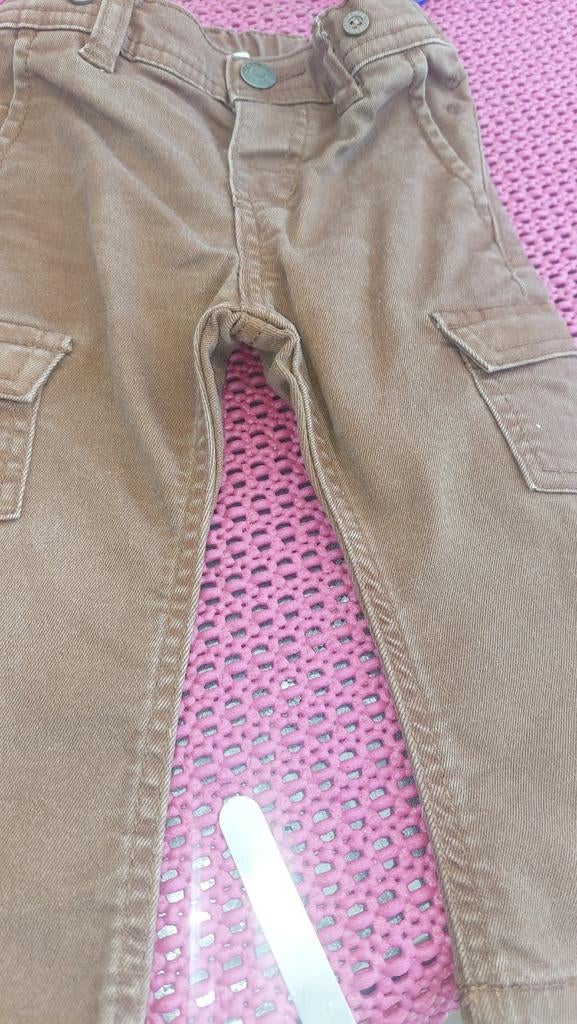Baby broek maat 6-9 maand, Kinderen en Baby's, Babykleding | Maat 74, Ophalen of Verzenden