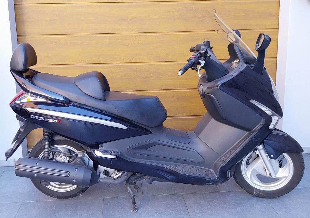 SCOOTER "SYM", Classe B (45 km/h), Enlèvement, Utilisé, Essence