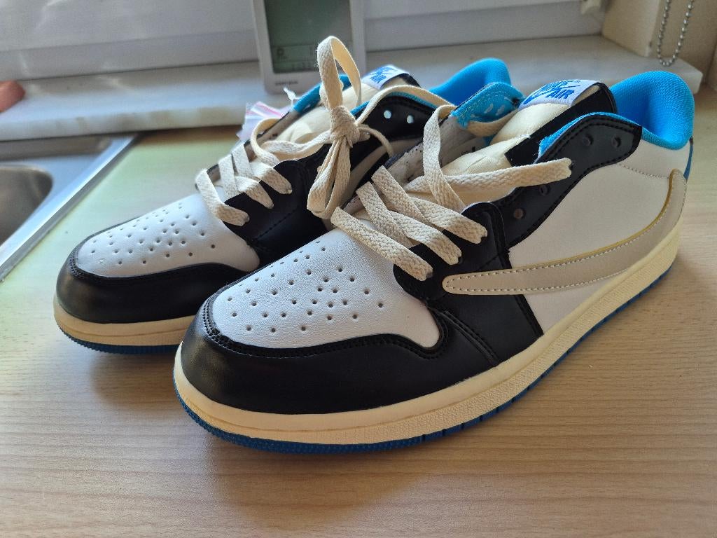 Jordan 1 Retro Low OG SP Fragment x Travis Scott taille 43, Vêtements | Hommes, Chaussures, Neuf, Enlèvement ou Envoi, Autres couleurs