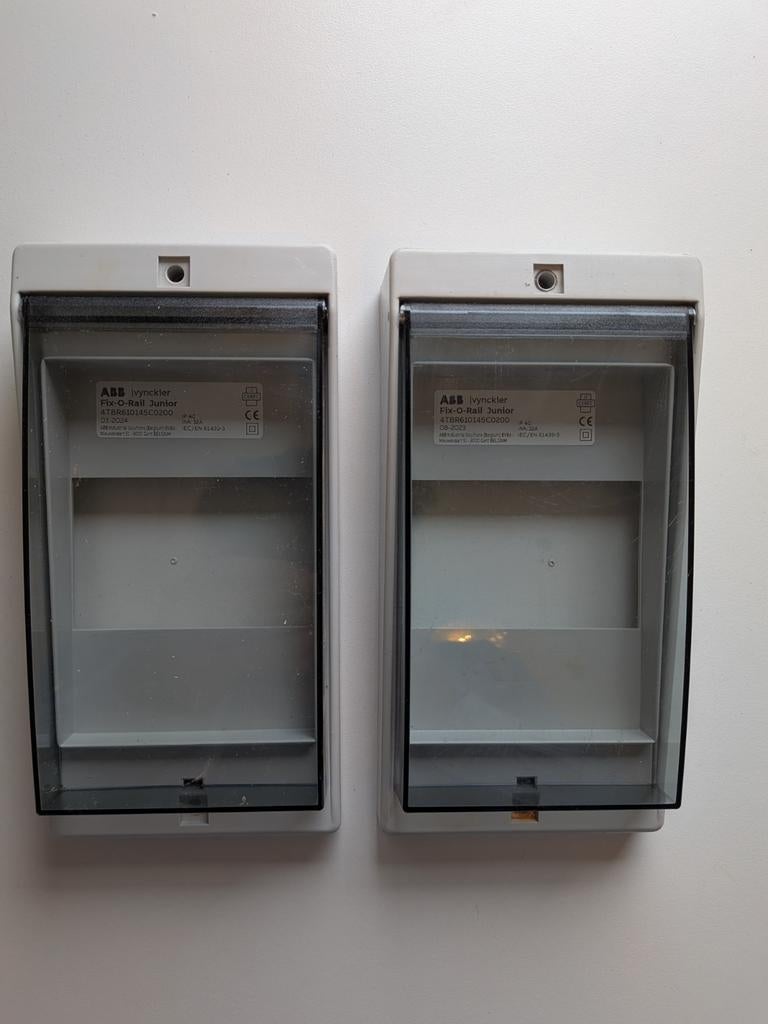 2 verdeelkasten ABB Vynckier Fix-O-Rail Junior, Doe-het-zelf en Bouw, Ophalen, Zo goed als nieuw, Overige typen