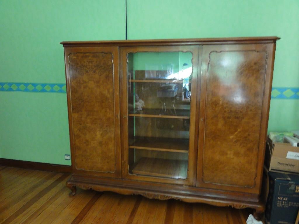 armoire Louis Philippe, Enlèvement