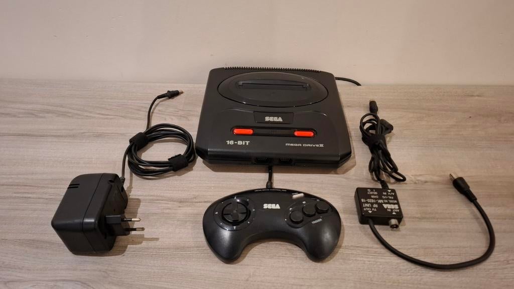 Sega Megadrive 2 en bonne état complet avec manette, Consoles de jeu & Jeux vidéo, Enlèvement ou Envoi