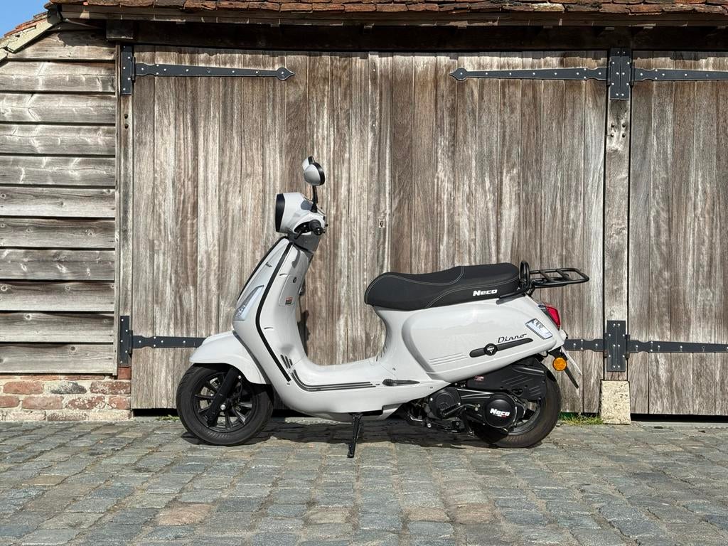 Scooter Neco 125cc, Vélos & Vélomoteurs, Enlèvement, Comme neuf