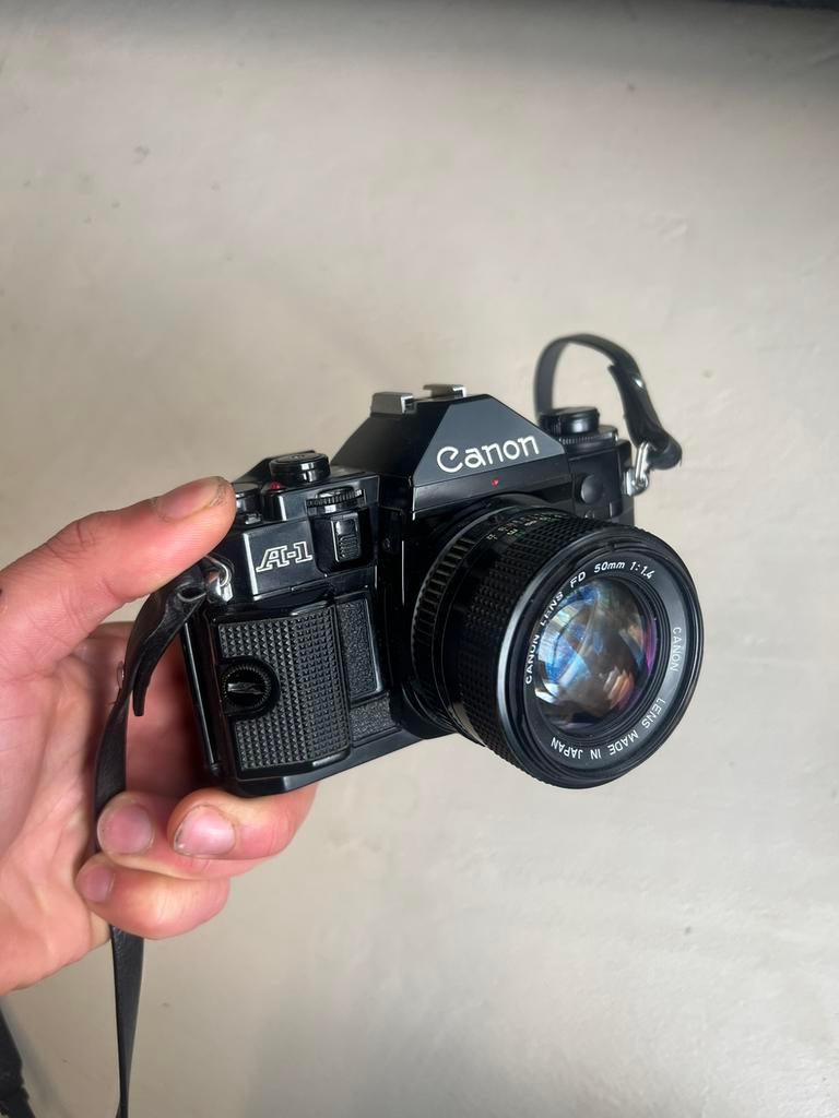 Canon A1 + canon 50mm 1:1.4, TV, Hi-fi & Vidéo, Enlèvement ou Envoi, Comme neuf, Canon