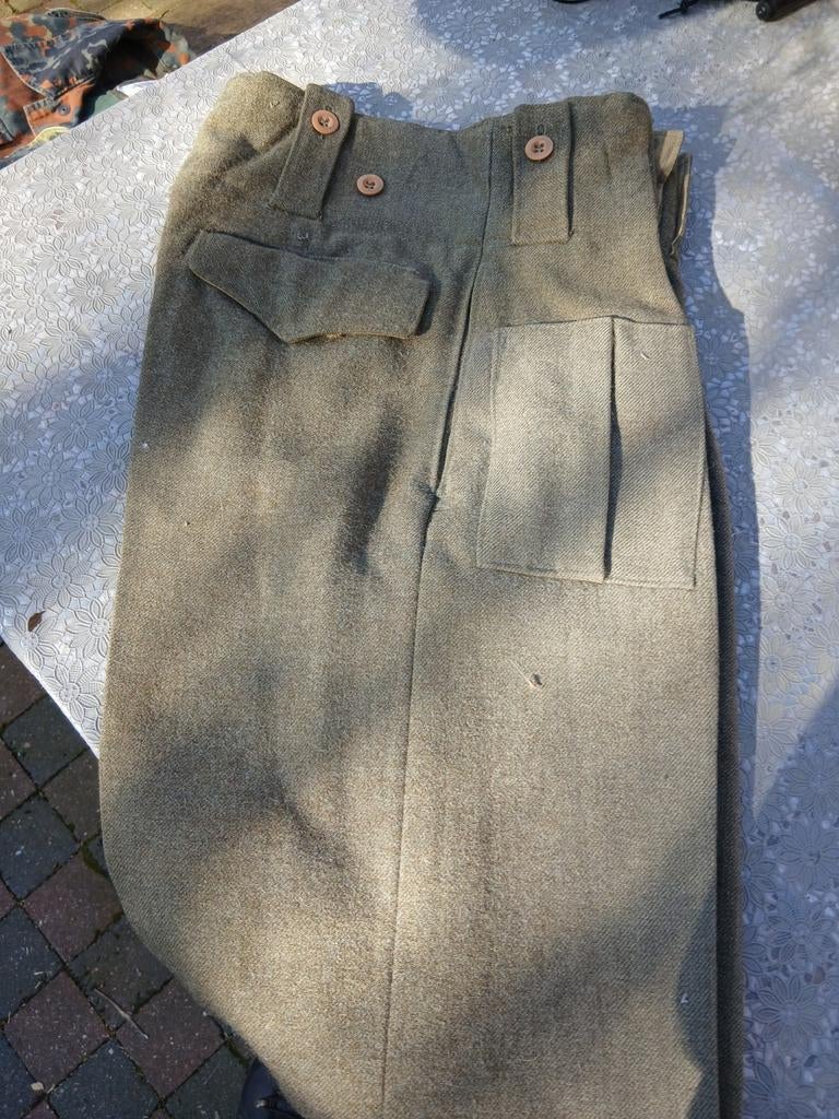 Pantalon  modèle anglais. ABL, Enlèvement ou Envoi