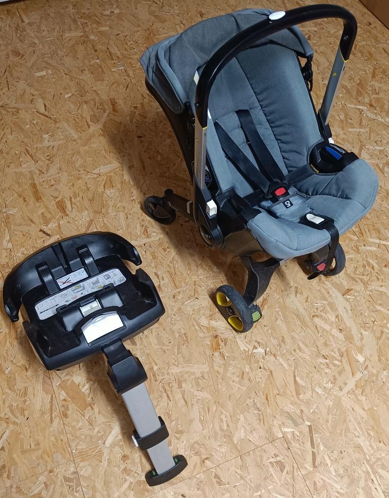 Doona + isofix, Ophalen, Gebruikt, Isofix