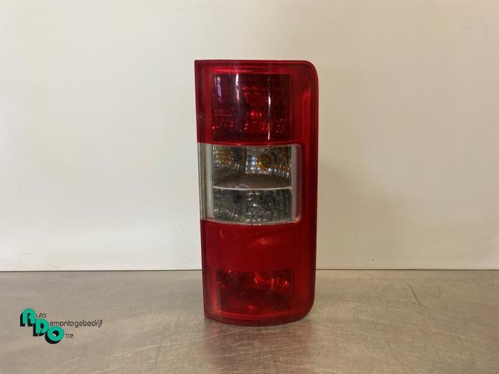 Feu arrière droit d'un Ford Transit Connect (Transit Connec, Autos : Pièces & Accessoires, -, 3 mois de garantie, -, -