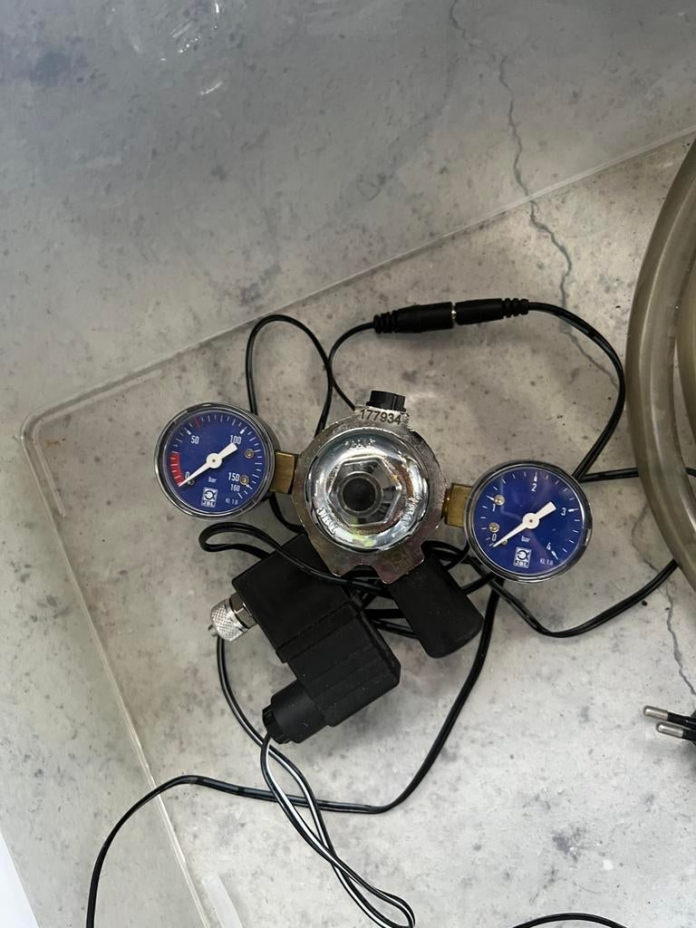 JBL CO2 drukregelaar + magneetventiel, Dieren en Toebehoren, Vissen | Aquaria en Toebehoren, Ophalen, Zo goed als nieuw, JBL