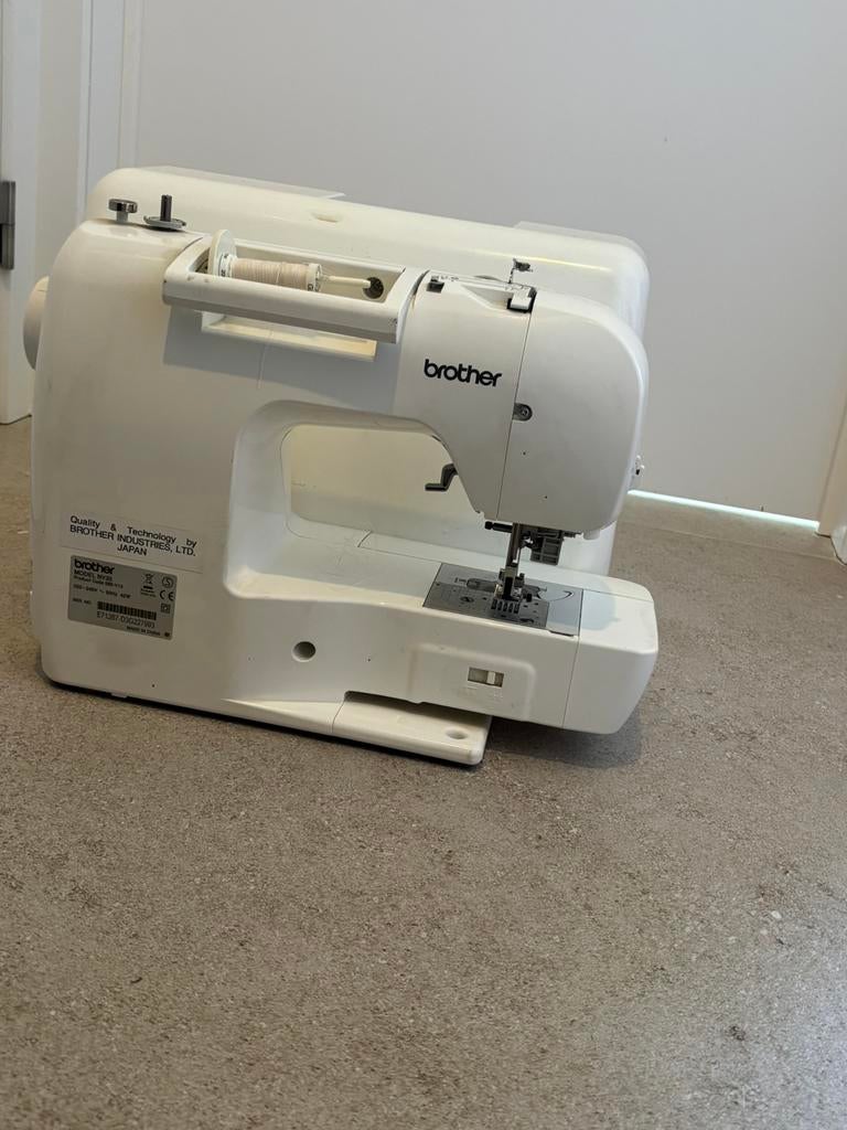 Naaimachine Brother innovis 35, Enlèvement, Comme neuf