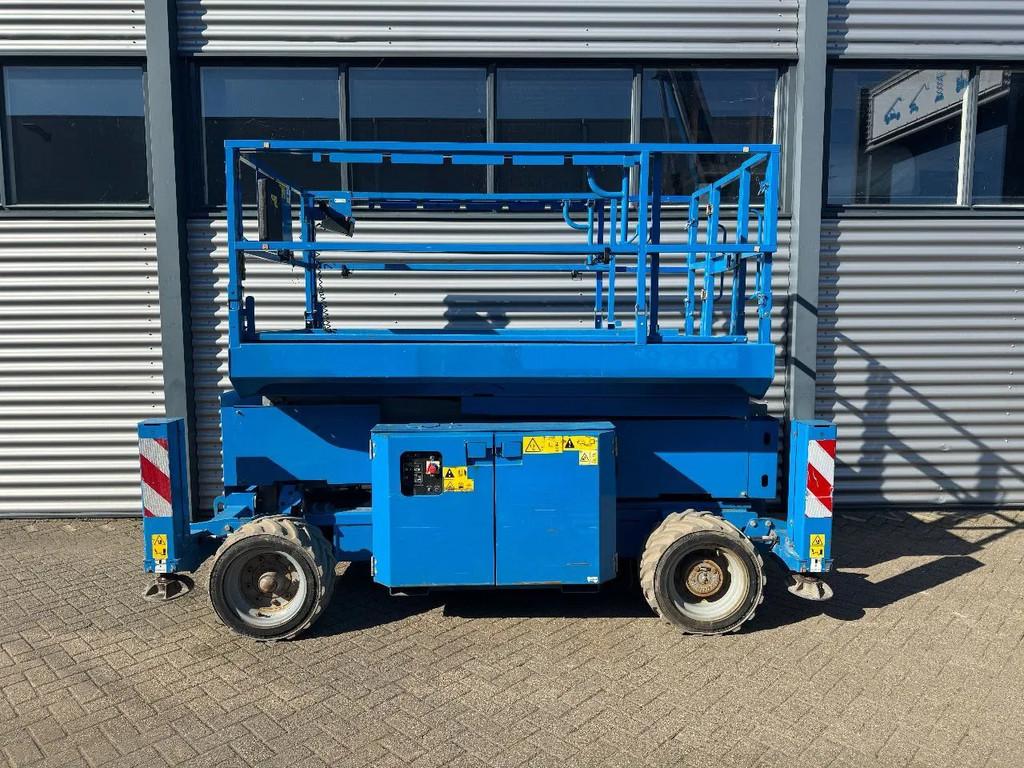 Genie GS2669DC Hoogwerker Schaarhoogwerker (bj 2013), Articles professionnels, Machines & Construction | Ascenseurs, Échafaudages & Échelles