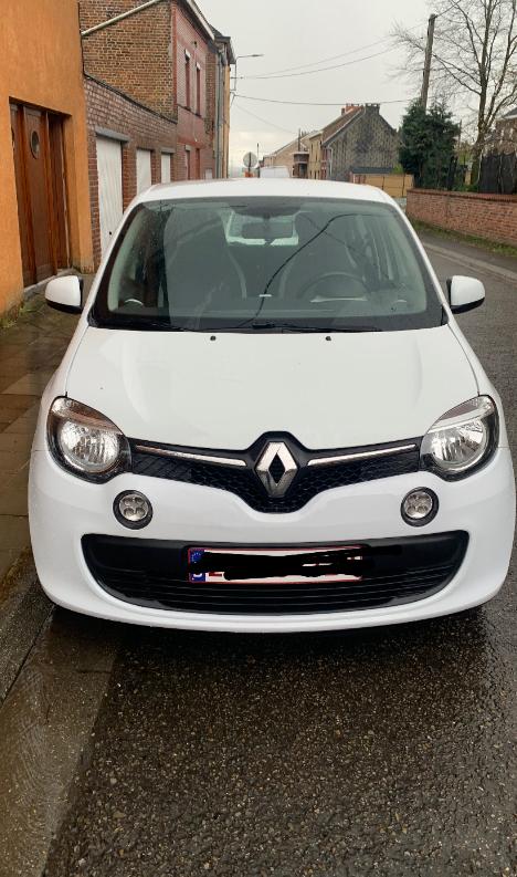 A VENDRE 7000€, 5 portes, Blanc, Essence, Traction avant