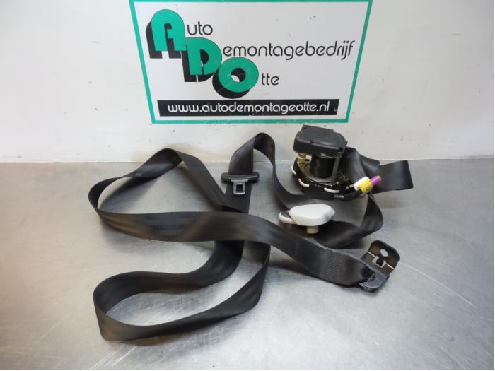 Ceinture de sécurité avant droite d'un Volkswagen Golf (Go, Autos : Pièces & Accessoires, Volkswagen, -, 3 mois de garantie, Utilisé