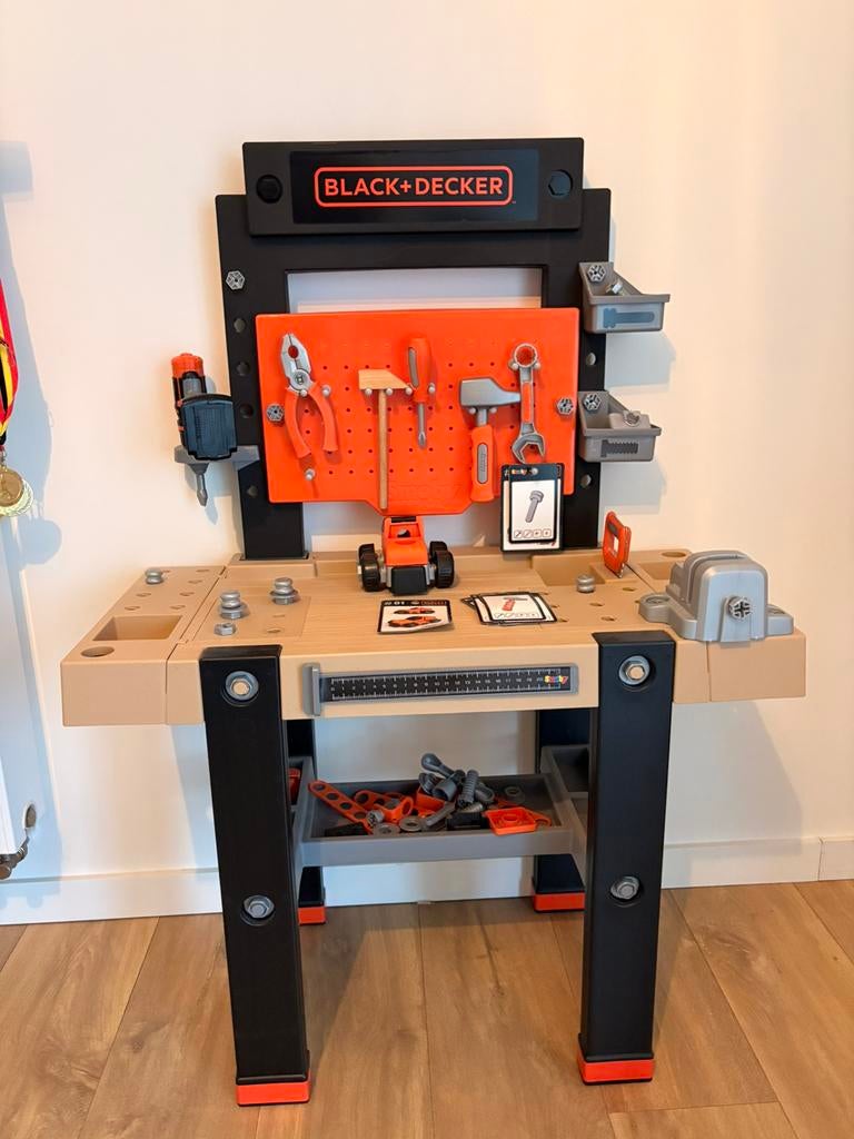 Speelgoed werkbank Black & Decker, Ophalen, Zo goed als nieuw