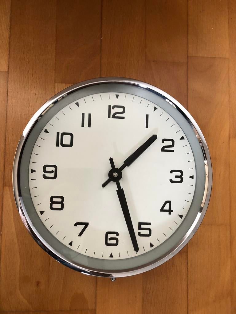 wandhorloge/ nieuw ; nooit gebruikt, Ophalen