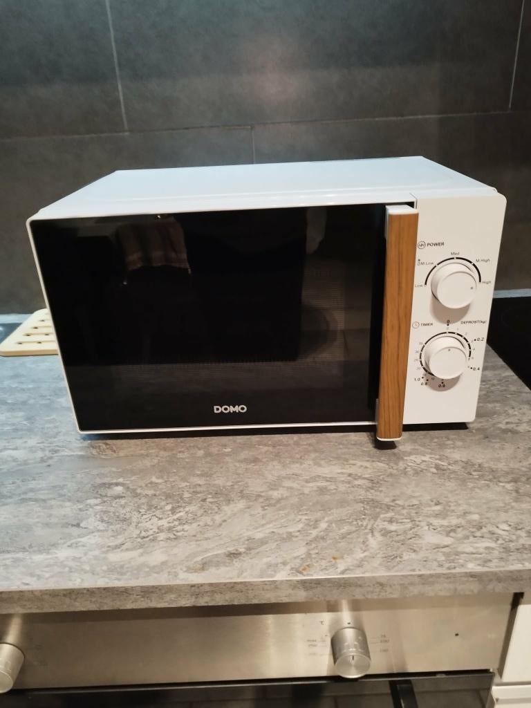 MICRO ONDE DOMO, Elektronische apparatuur, Microgolfovens, Ophalen, Microgolfoven, Tussenbouw, Zo goed als nieuw