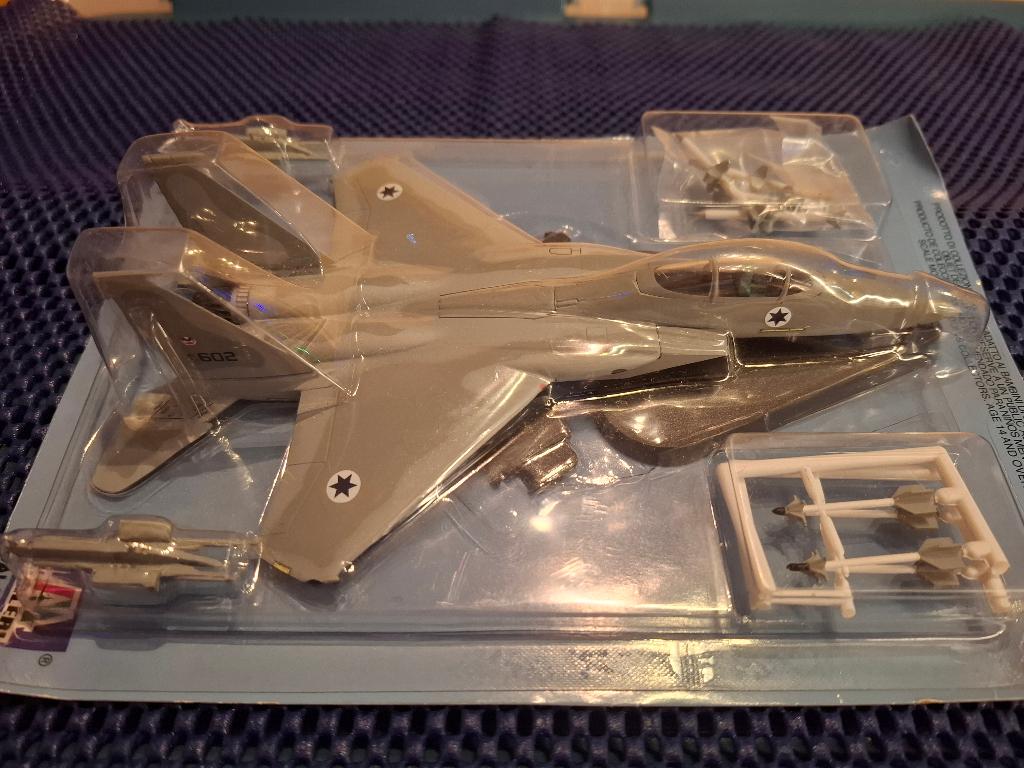 ITALERI Avions Hélicoptères Militaires FABBRI 2001 f15 EAGLE, Plus grand que 1:32, Comme neuf, Autres types, Italeri