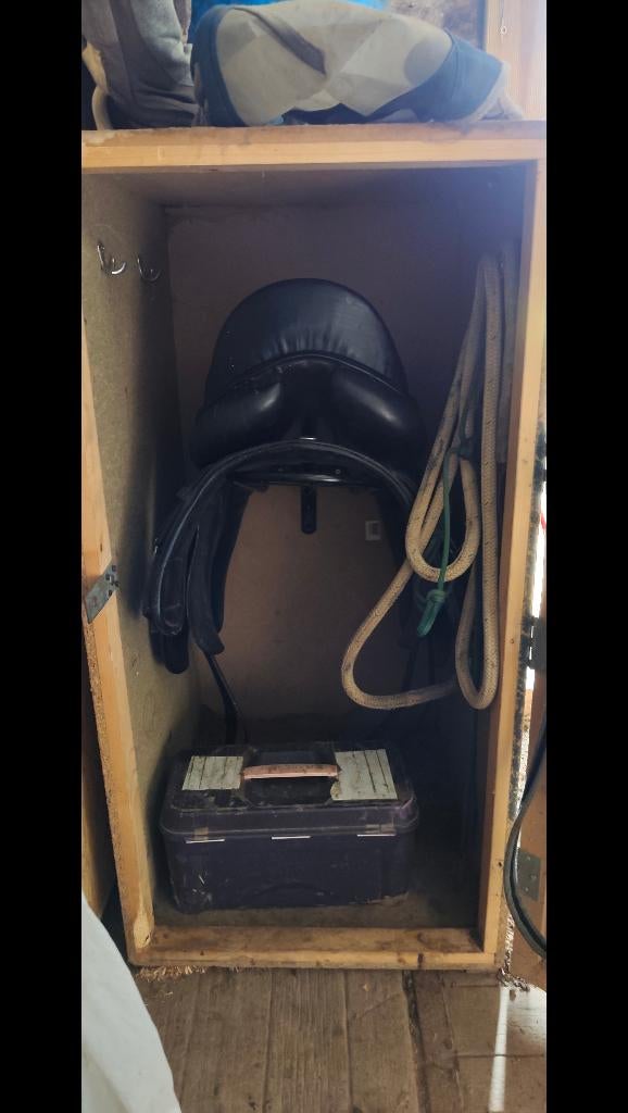 Armoire sellerie cheval, Enlèvement, Utilisé, Autres espèces